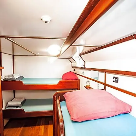 Hotelboat Hotel *