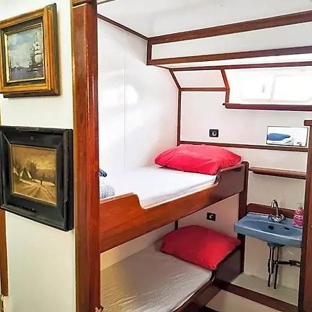 Hotelboat Hotel